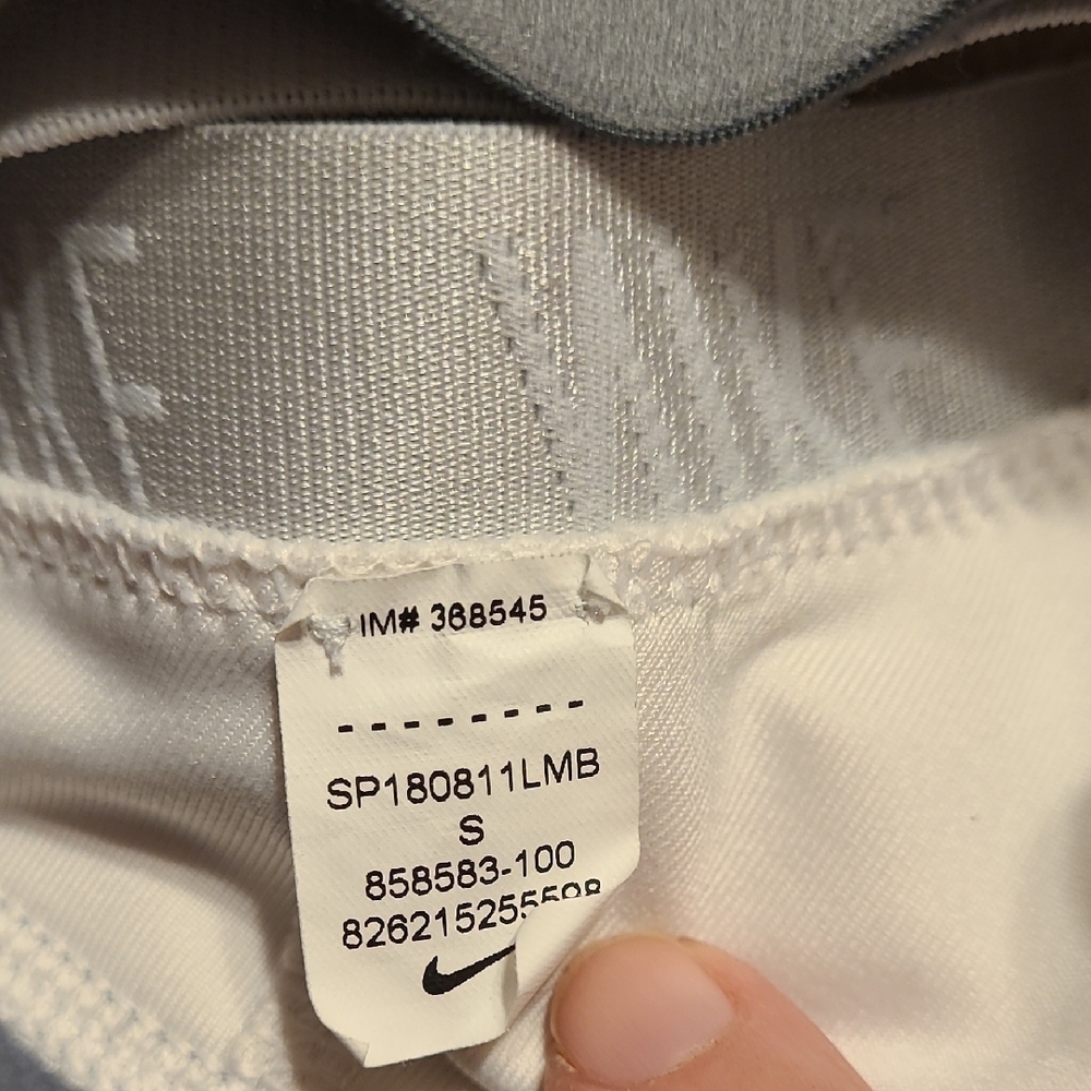 Nike Women's White and Gray Crossback Sports Bra - Picture 4 of 4